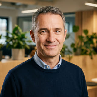 Afbeelding van het profiel van James Mitchell, aangeduid als Chief Executive Officer bij Baatelatuur